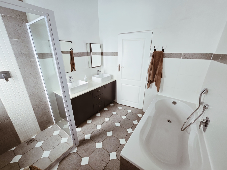 3 Bedroom Property for Sale in Blue Mountain Village Western Cape